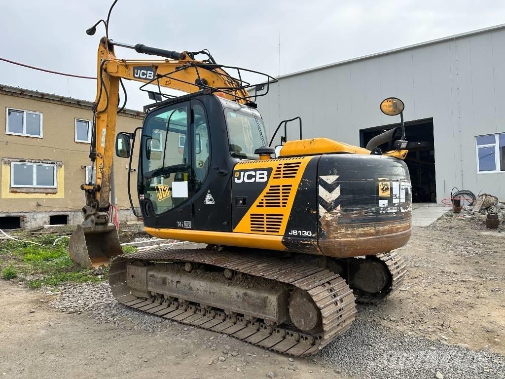 JCB JS 130 LC Paletli ekskavatörler