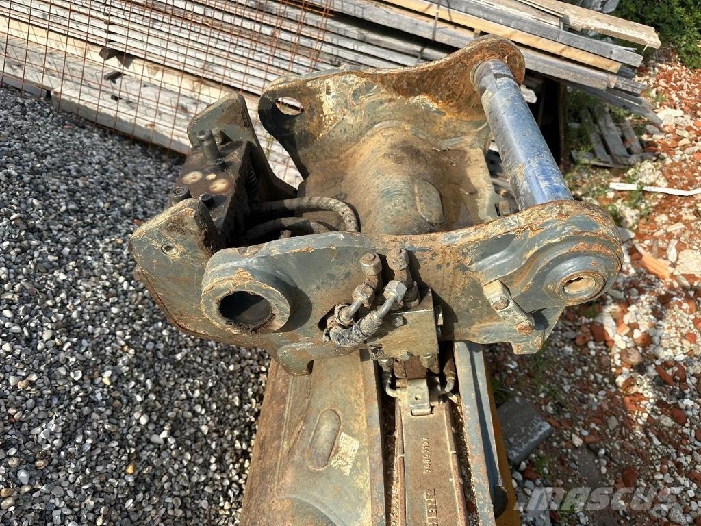 Liebherr R 922 Paletli ekskavatörler