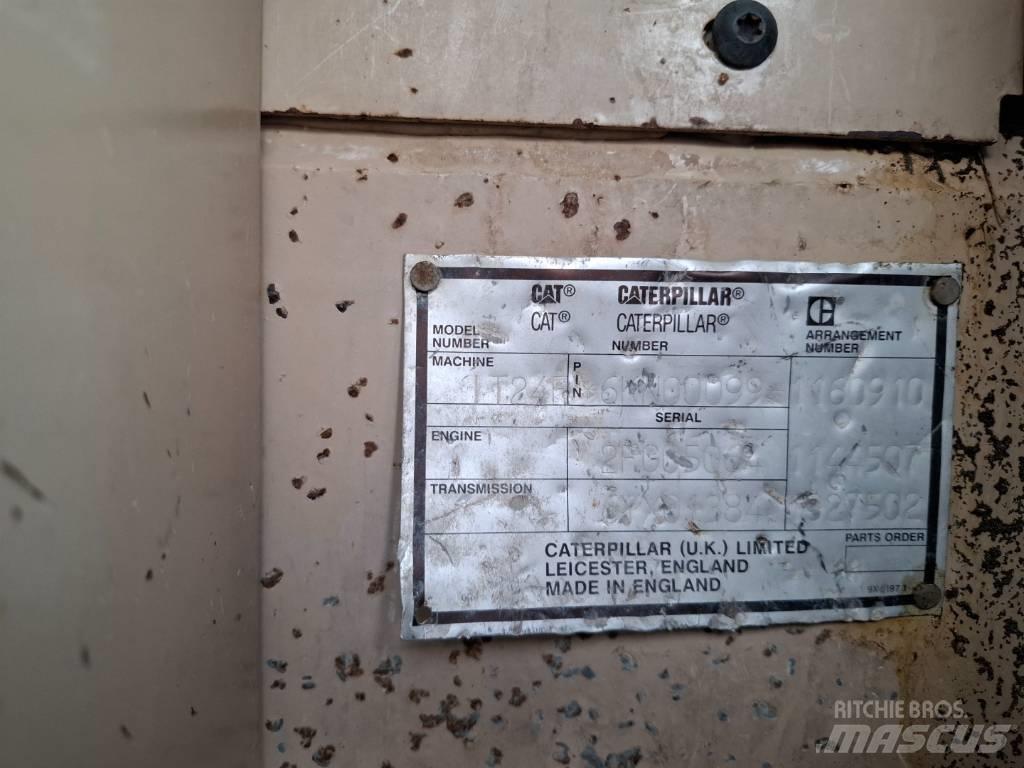 CAT IT 24 F Tekerlekli yükleyiciler