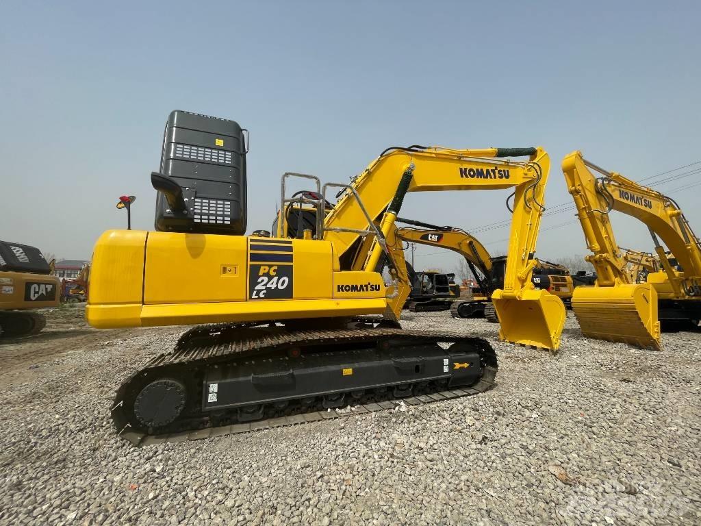 Komatsu PC 240 Paletli ekskavatörler