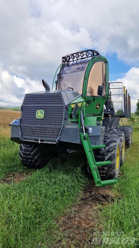 John Deere 1010G Tomruk yükleyici traktörler