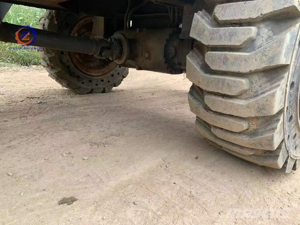 Hyundai 60 W Lastik tekerli ekskavatörler