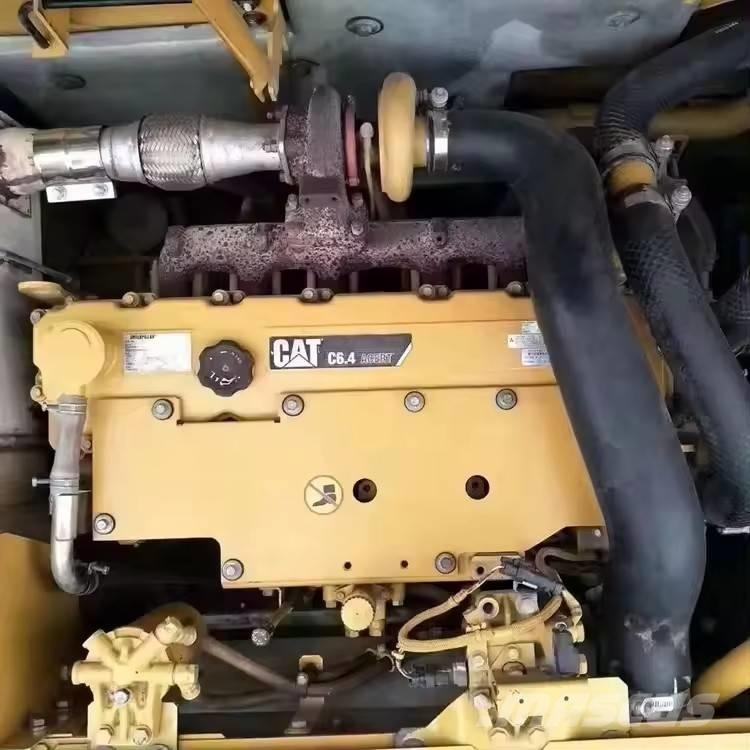 CAT 325 D Paletli ekskavatörler
