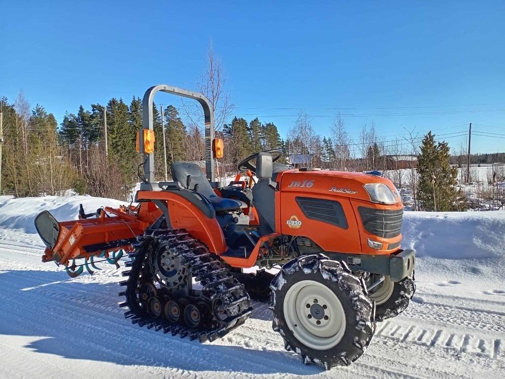 Kubota JB 16-PC Traktörler