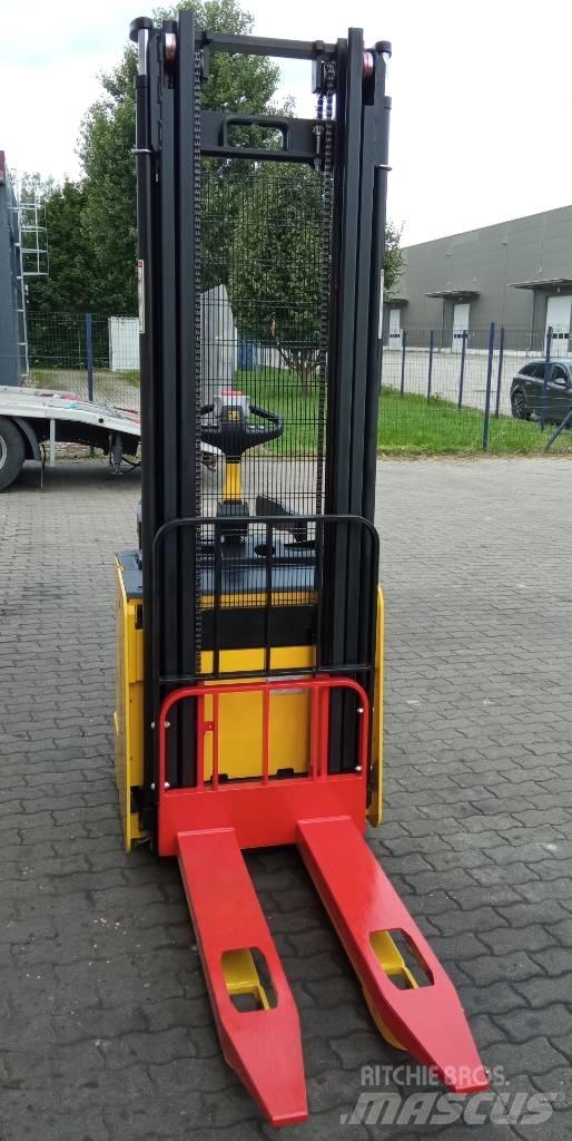 Hyster S1.5S Yaya kumandali istif makinasi