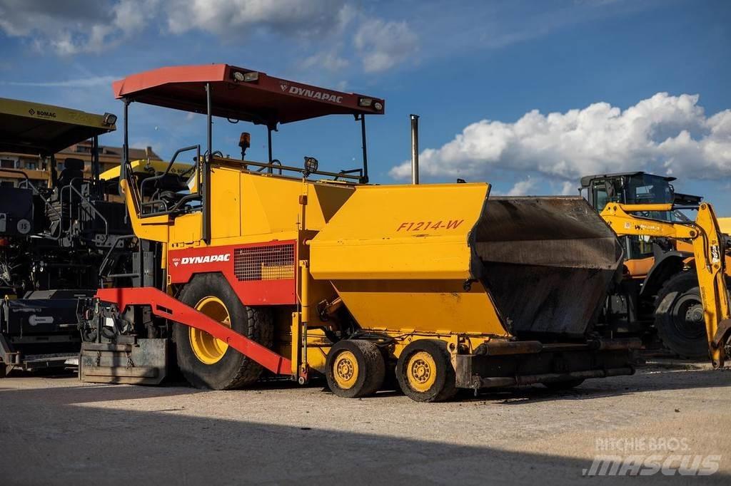 Dynapac F121-4W Asfalt sericiler