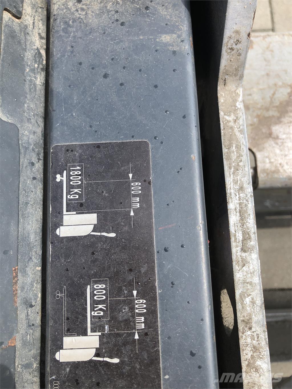 Still EXU-H 18 Yaya kumandali istif makinasi