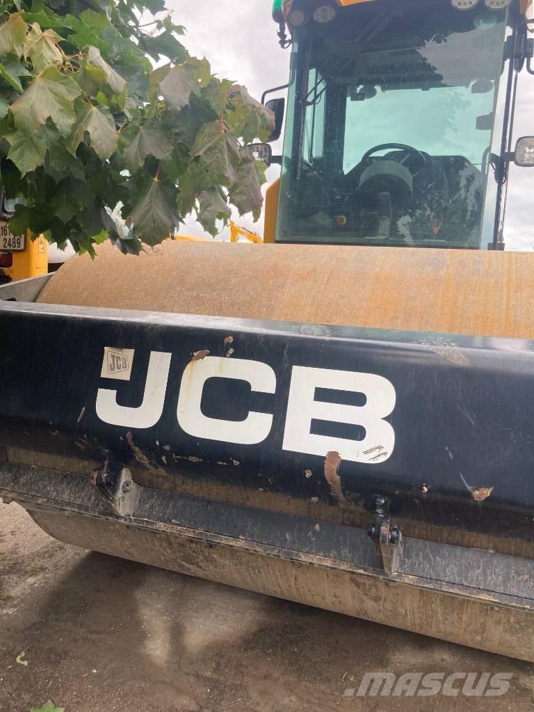 JCB VM137 2015 Tek tamburlu silindirler