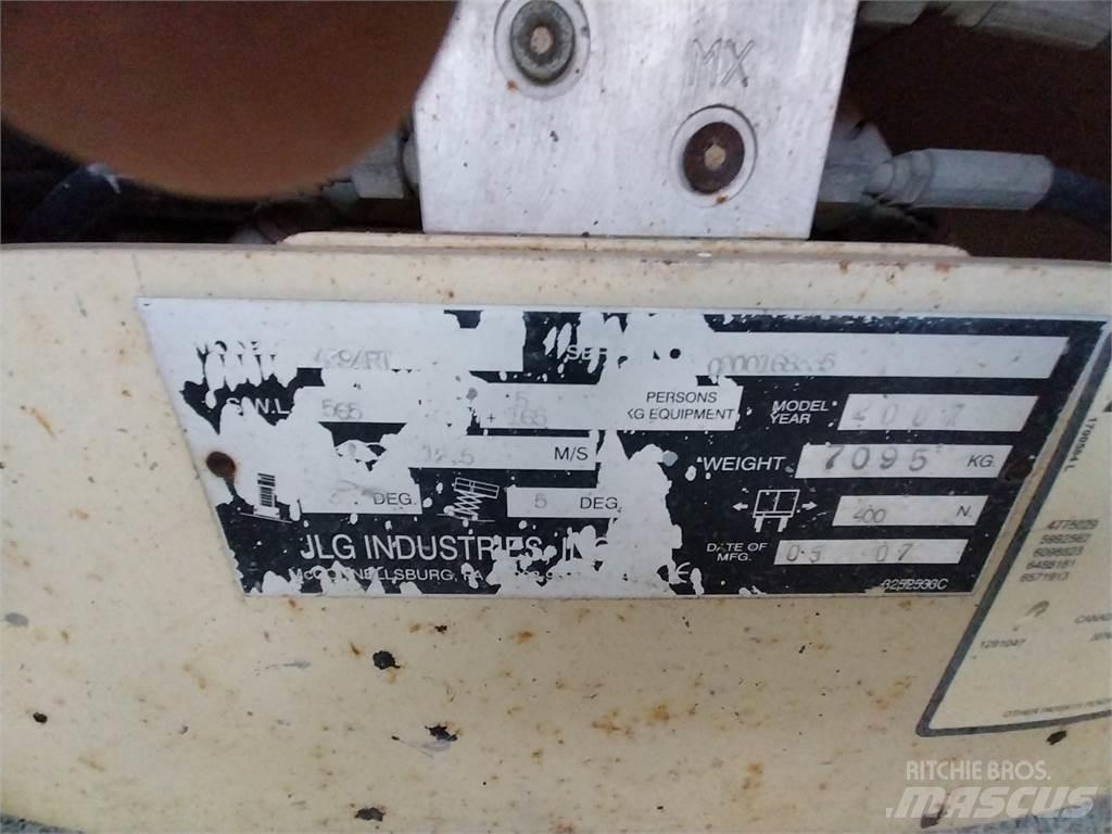 JLG 4394RT Makasli platformlar