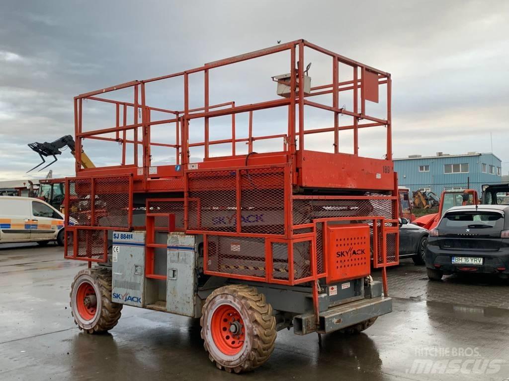 SkyJack SJ 8841 Makasli platformlar