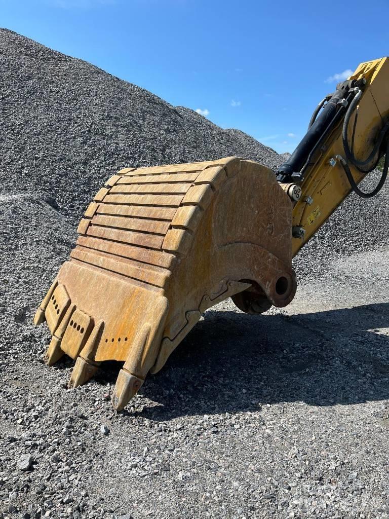 CAT 374 F Paletli ekskavatörler