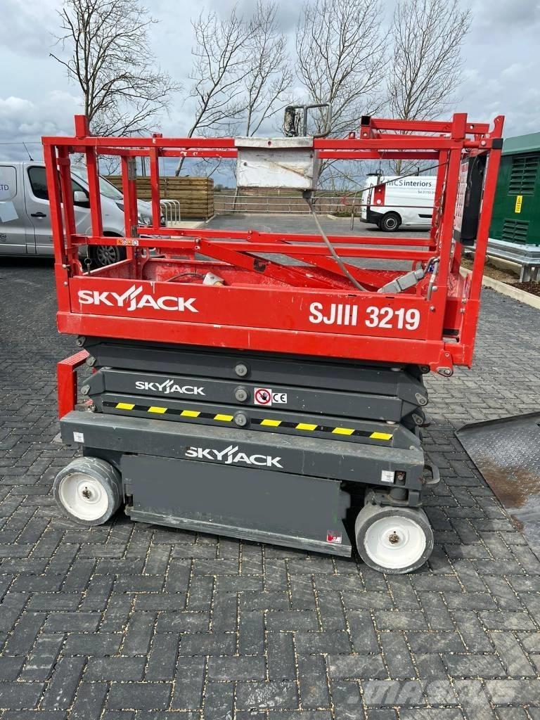 SkyJack SJ 3219 Makasli platformlar