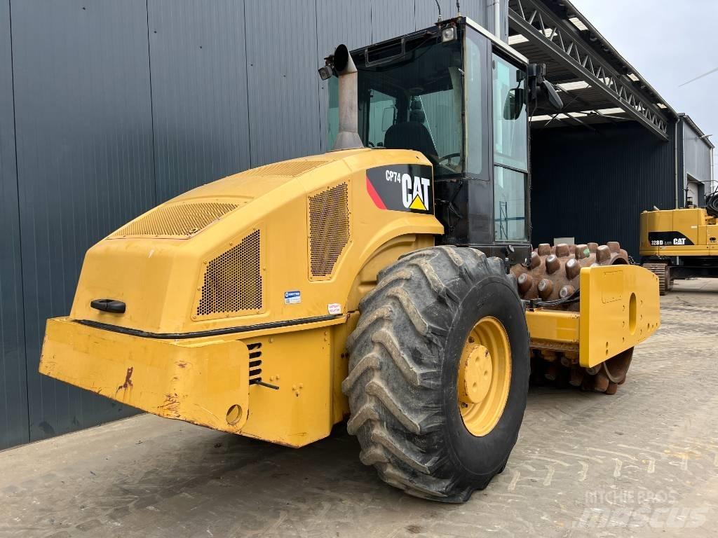 CAT CP74 Tek tamburlu silindirler
