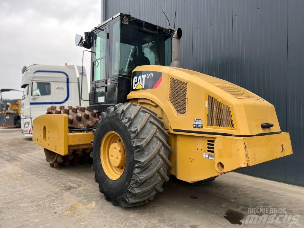 CAT CP74 Tek tamburlu silindirler