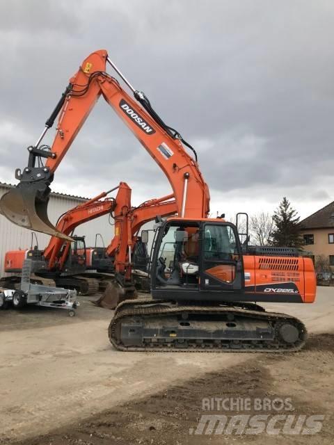 Doosan DX225LC-5 Paletli ekskavatörler