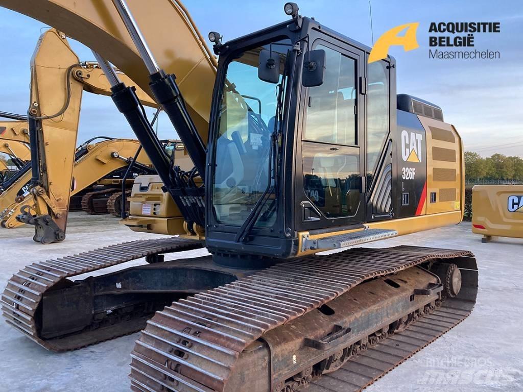 CAT 326 F L Paletli ekskavatörler