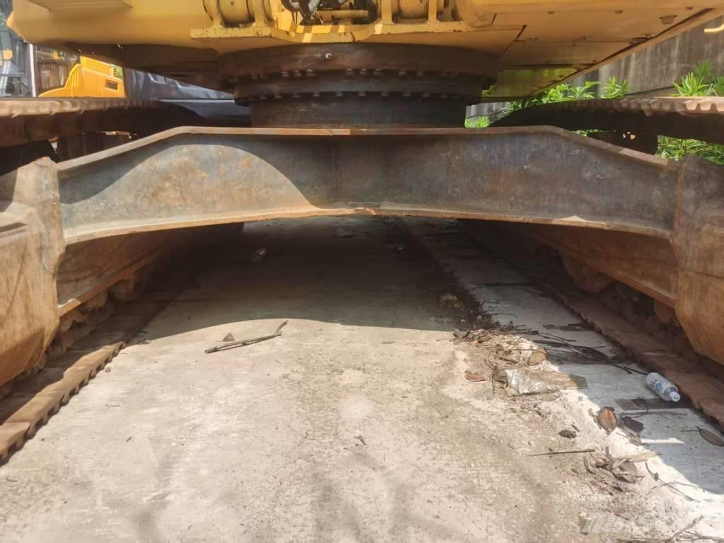 Komatsu PC 400-7 Paletli ekskavatörler