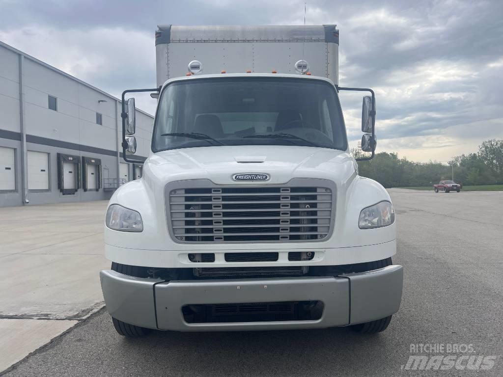 Freightliner M 106 Kapali kasa kamyonlar