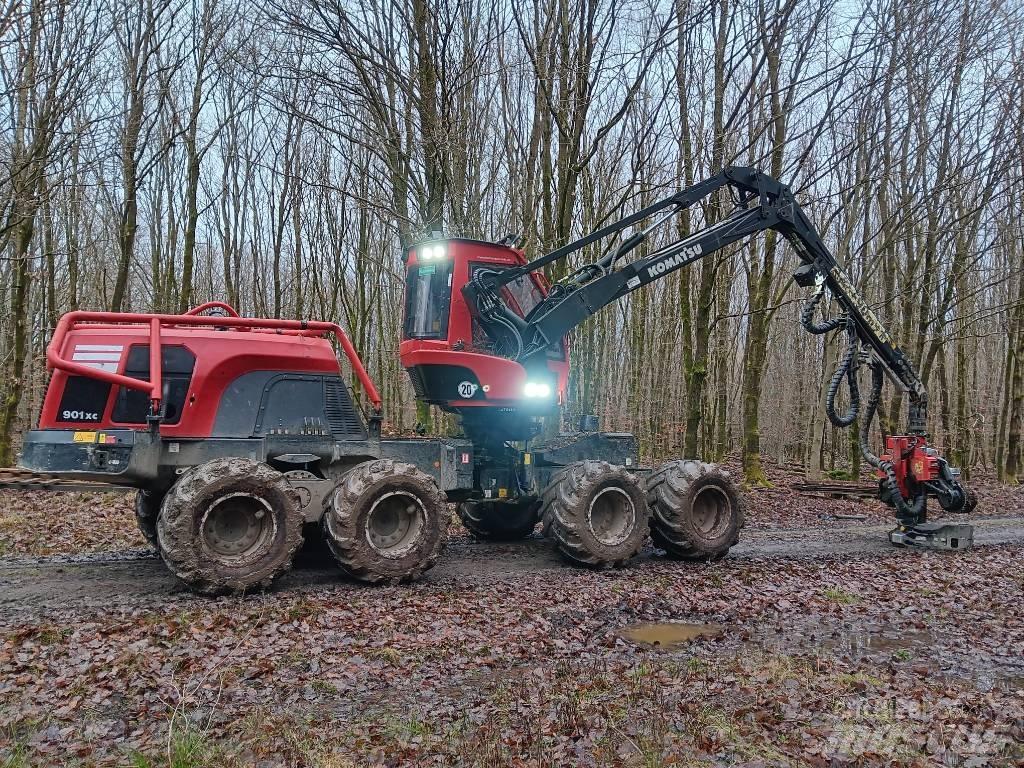 Komatsu 901 XC Biçerdöverler