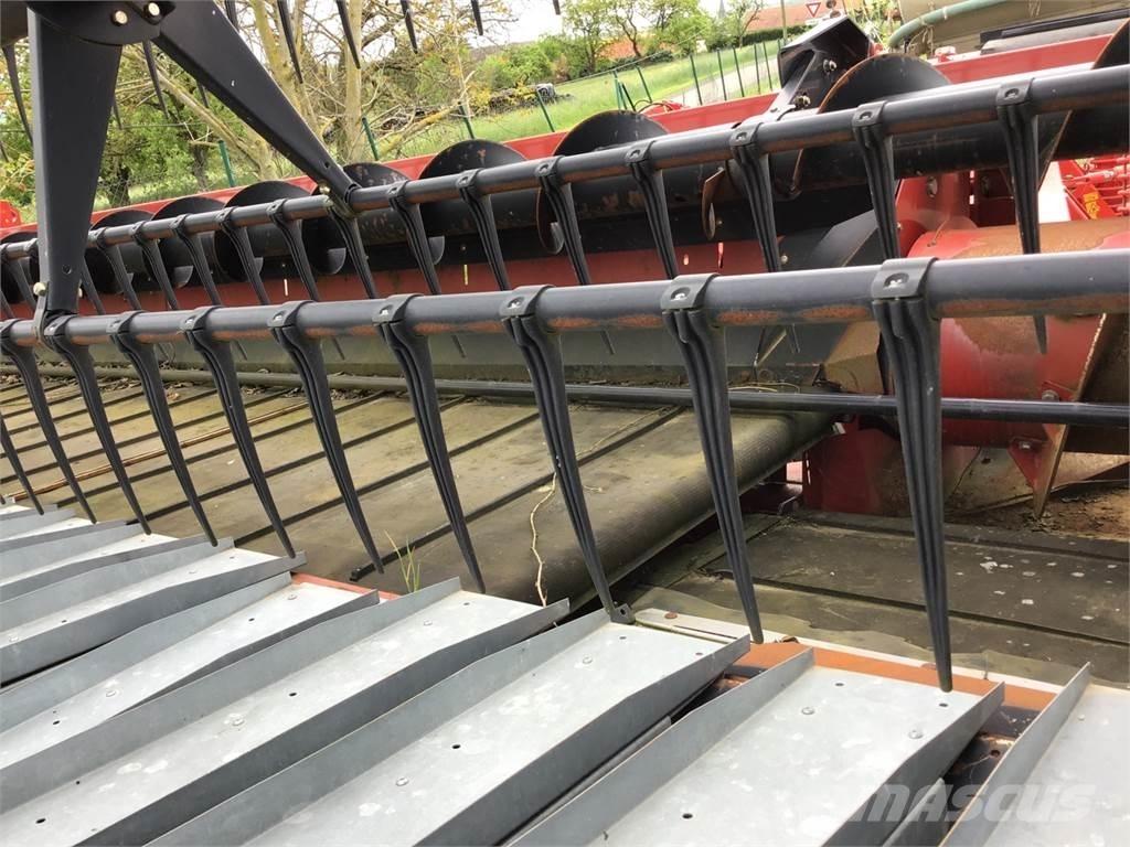 Case IH 3100 Biçerdöver kafaları