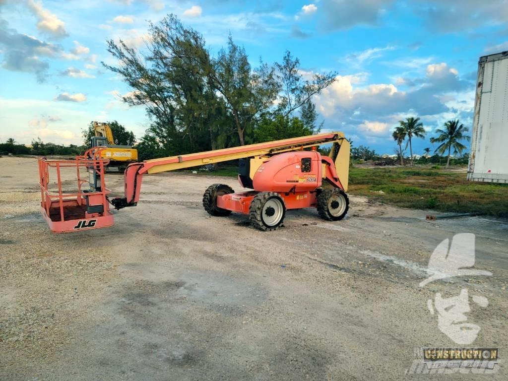 JLG 600 A Körüklü personel platformları