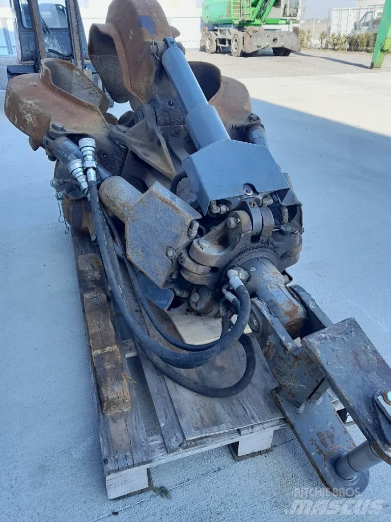 Sennebogen 830 Atık taşıma araçları