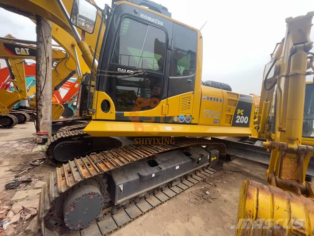 Komatsu PC 200-8 Paletli ekskavatörler