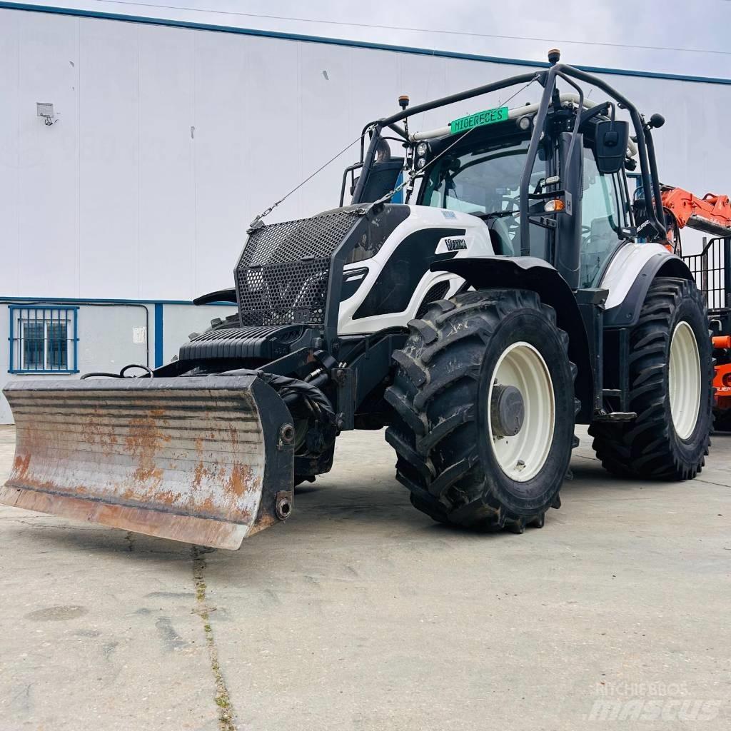 Valtra T 174 Traktörler