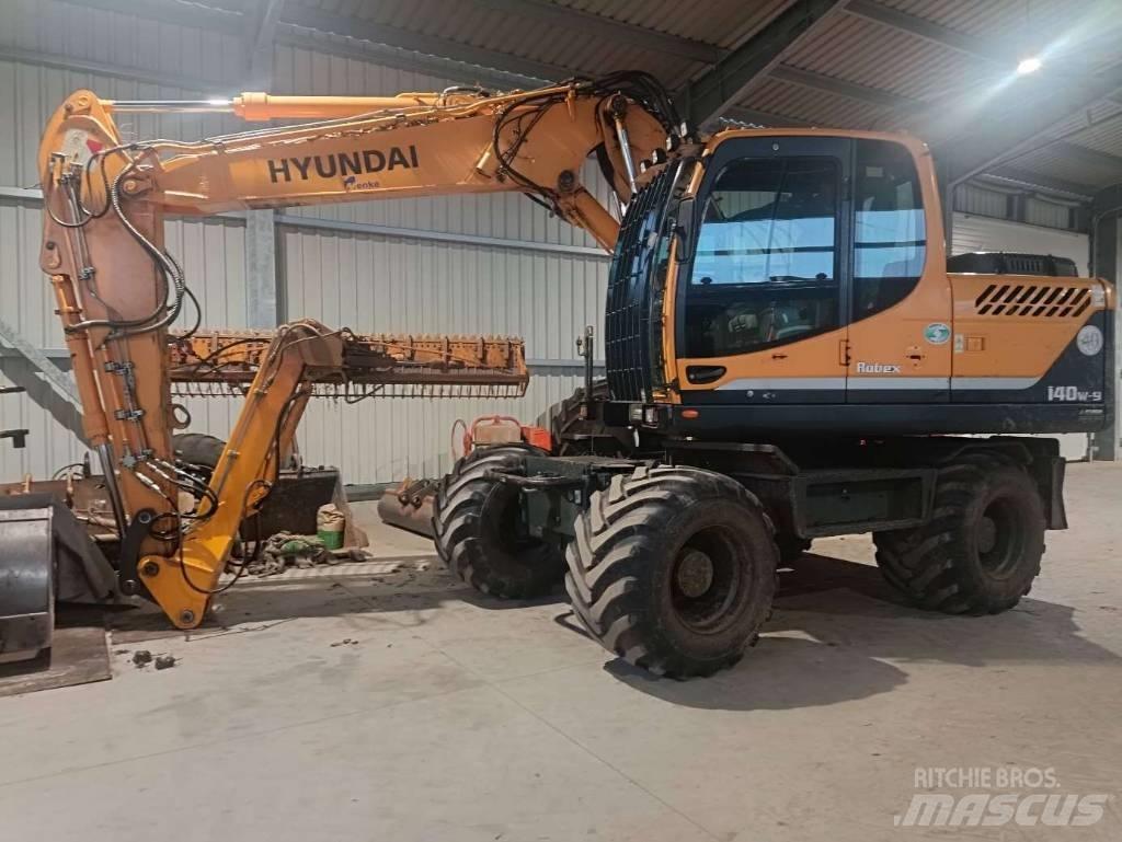 Hyundai RW140-9A Lastik tekerli ekskavatörler