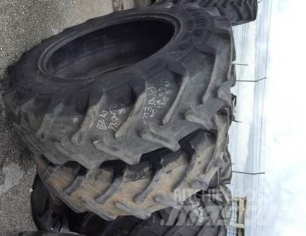  Pneus 13.6R28 Tekerlekler