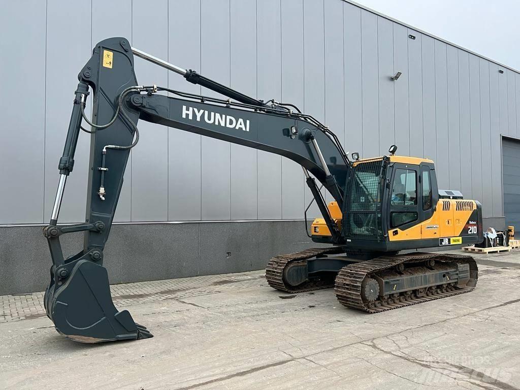 Hyundai R 210 Paletli ekskavatörler