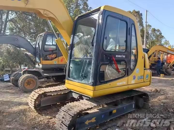 Komatsu PC60 Paletli ekskavatörler