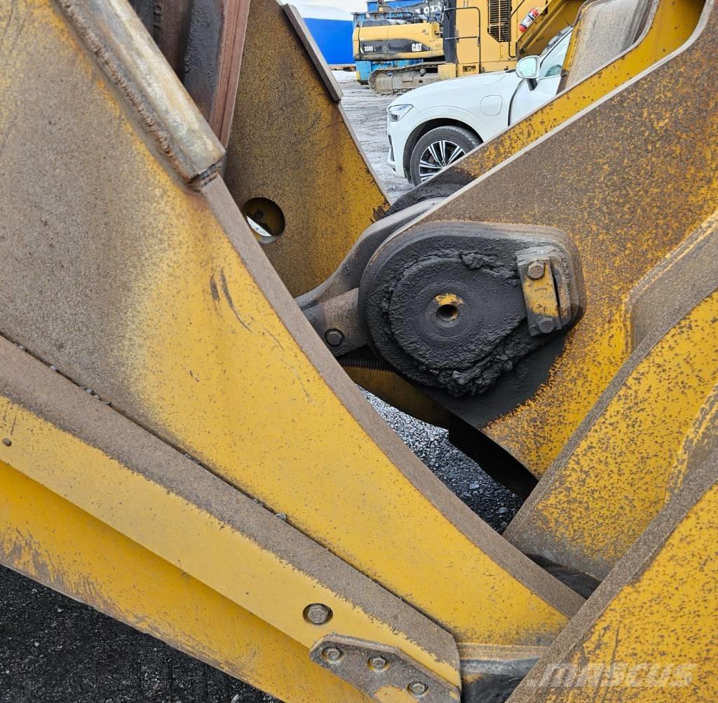 CAT 988 K Tekerlekli yükleyiciler