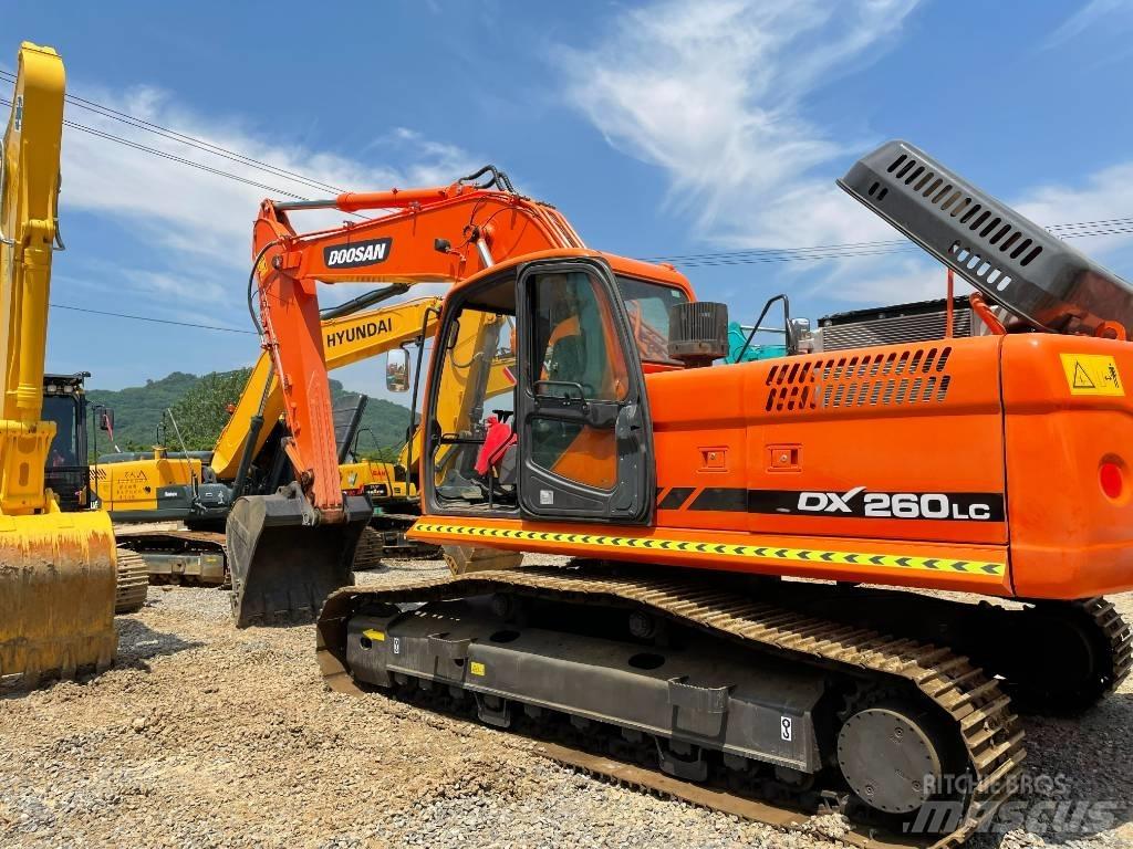 Doosan DX 260 Paletli ekskavatörler