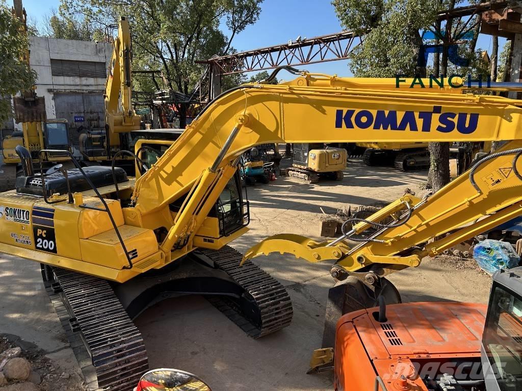 Komatsu PC 200 Paletli ekskavatörler