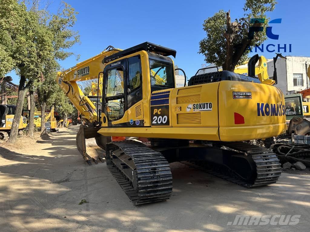 Komatsu PC 200 Paletli ekskavatörler