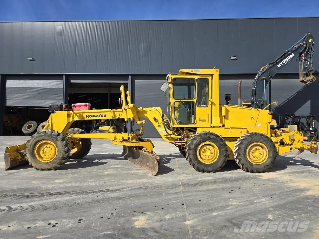 Komatsu GD 521 A-1 Greyderler