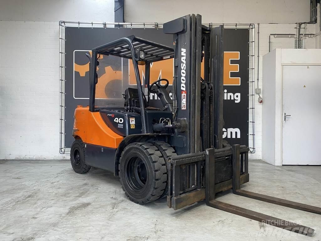 Doosan D40SC-5 Dizel forkliftler