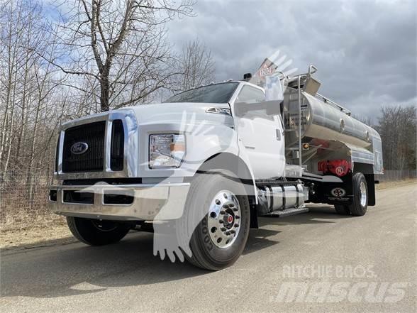 Ford F750 Diger