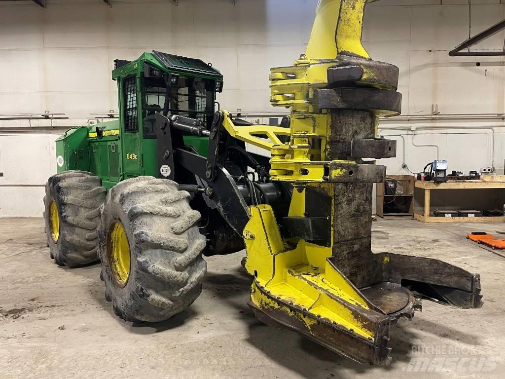 John Deere 643 K Ağaç kesici istifleyiciler