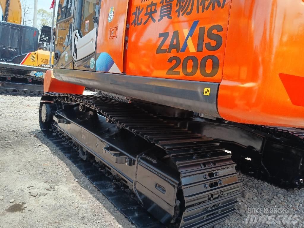Hitachi ZX 200 Paletli ekskavatörler