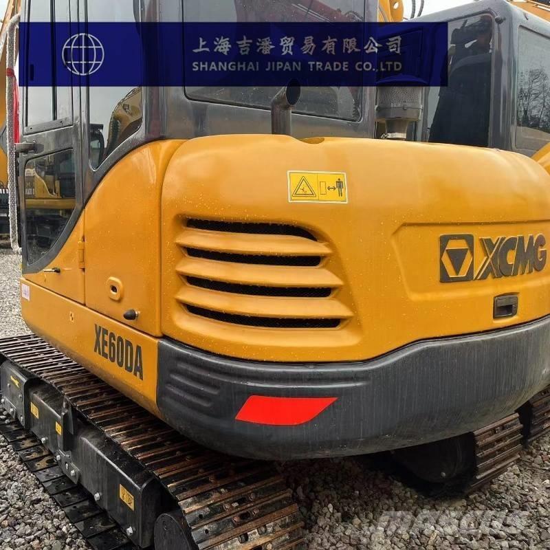 XCMG XE 60 DA Paletli ekskavatörler