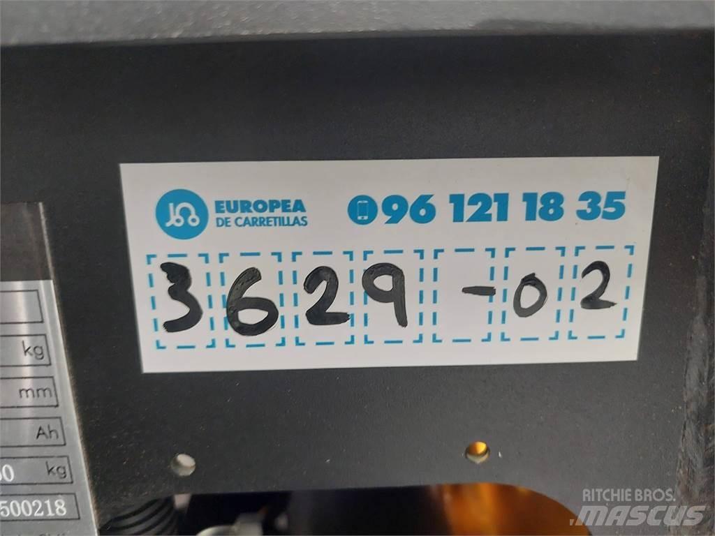  EFL253 Elektrikli forkliftler