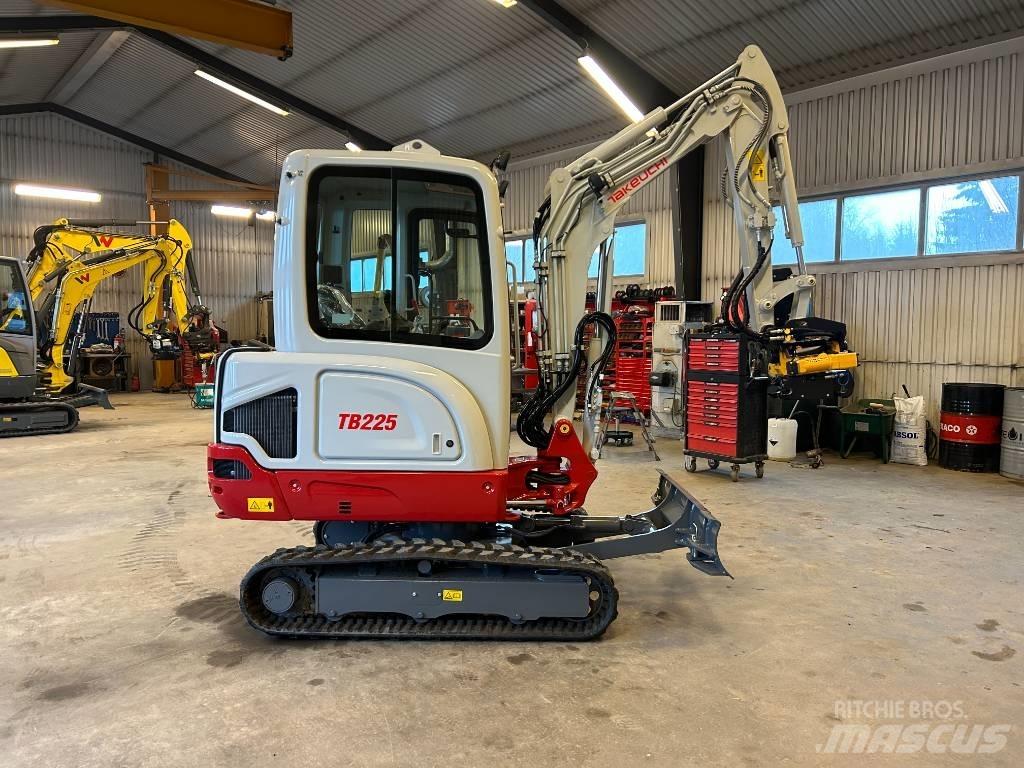 Takeuchi TB225 Mini ekskavatörler, 7 tona dek