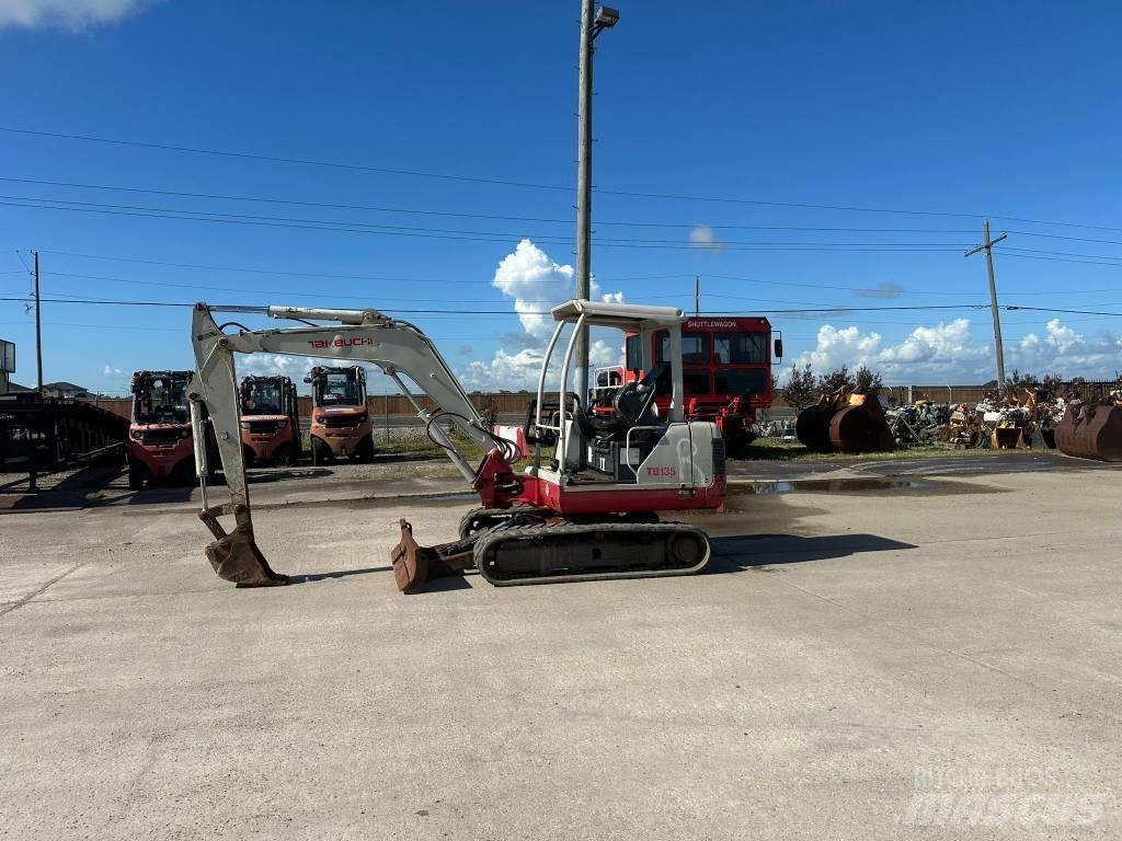Takeuchi TB 135 Paletli ekskavatörler