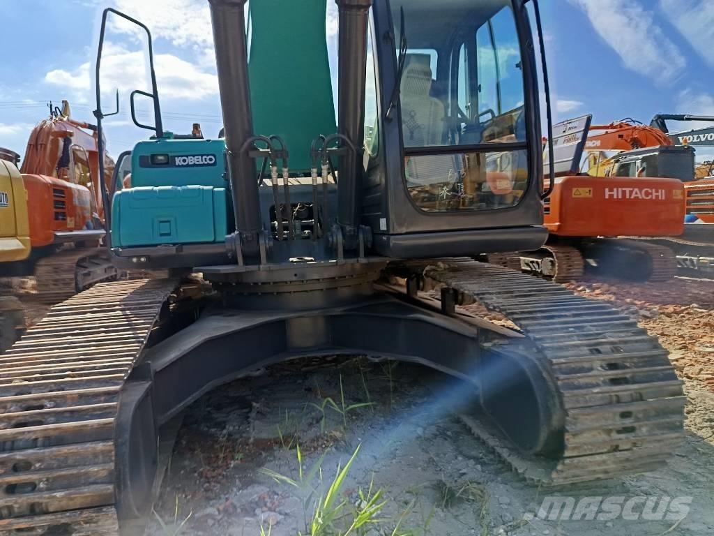 Kobelco SK 210 Paletli ekskavatörler