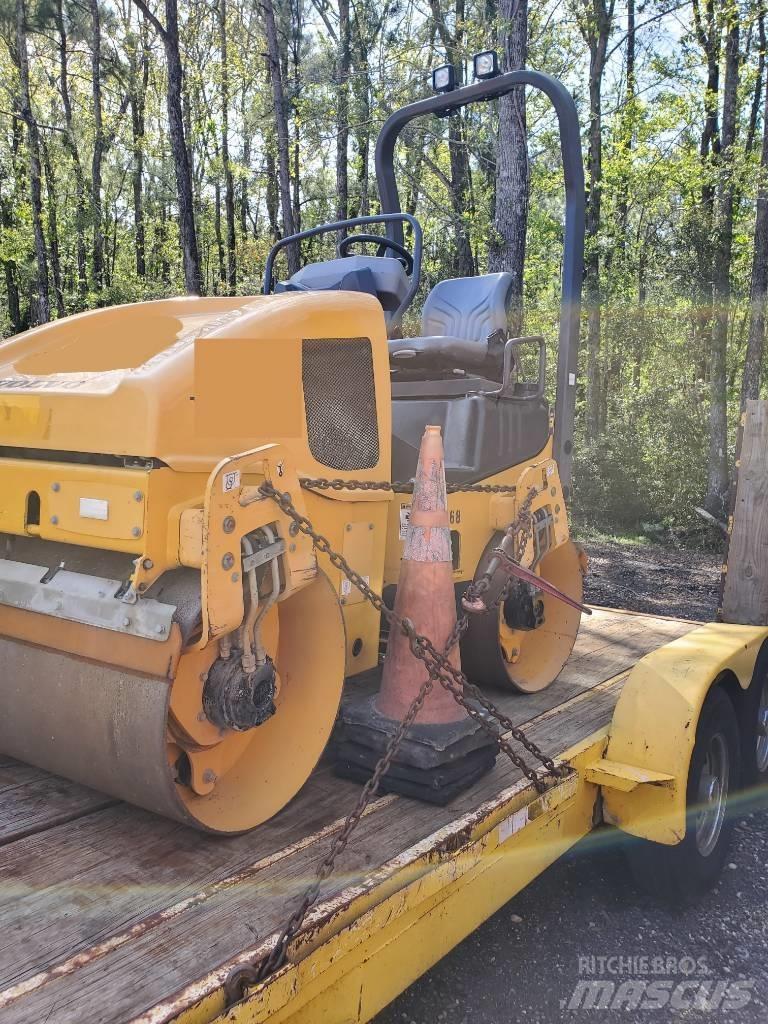 Volvo DD25B Çift tamburlu silindirler