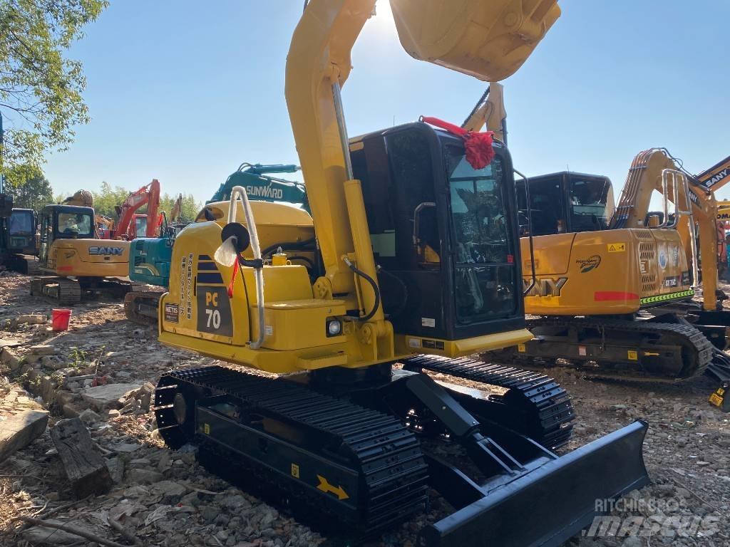 Komatsu 70-8 Paletli ekskavatörler