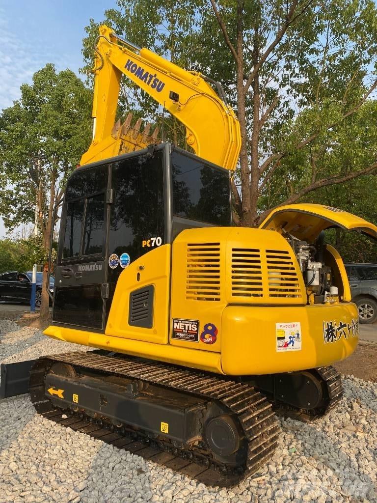 Komatsu 70-8 Paletli ekskavatörler