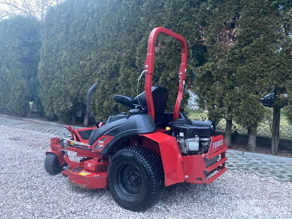 Ferris ISX 800 Sıfır dönüşlü çim biçme makineleri